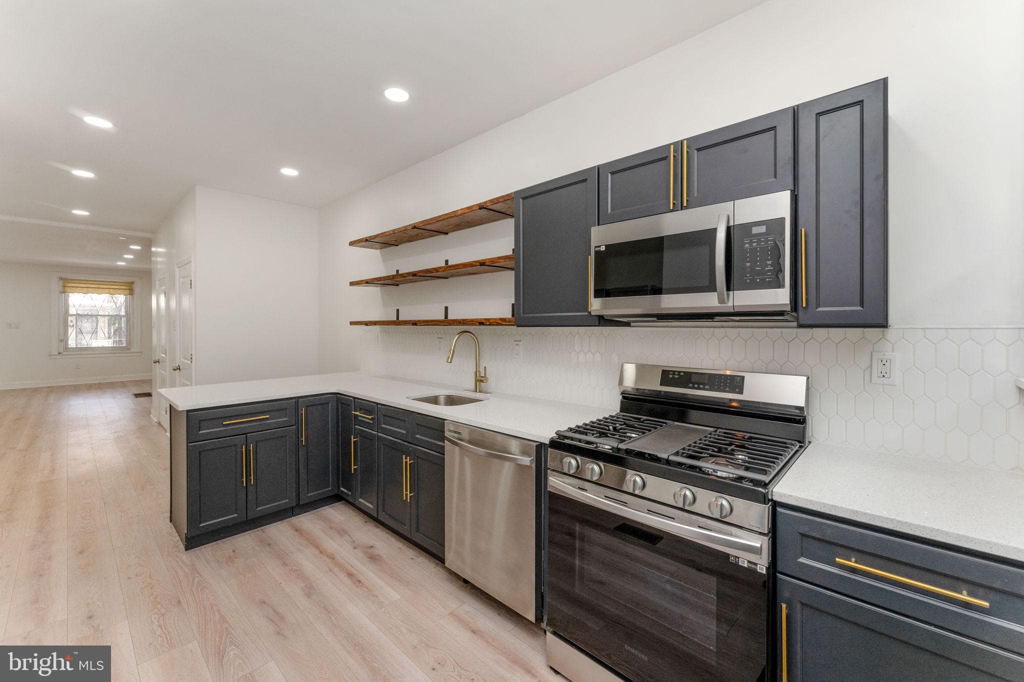 7 S 53rd St, Philadelphia, PA 19139