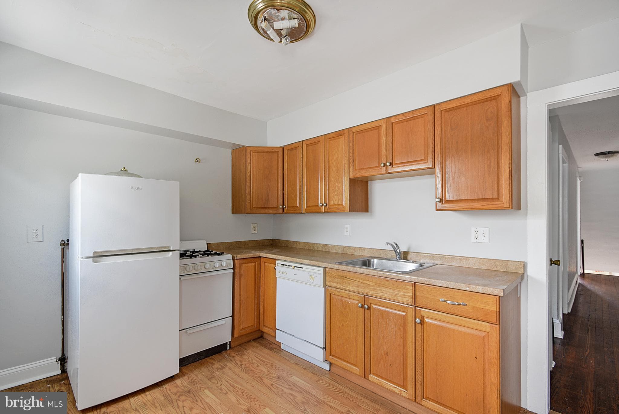 2411 W Darby Rd #2nd Floor, Havertown, PA 19083