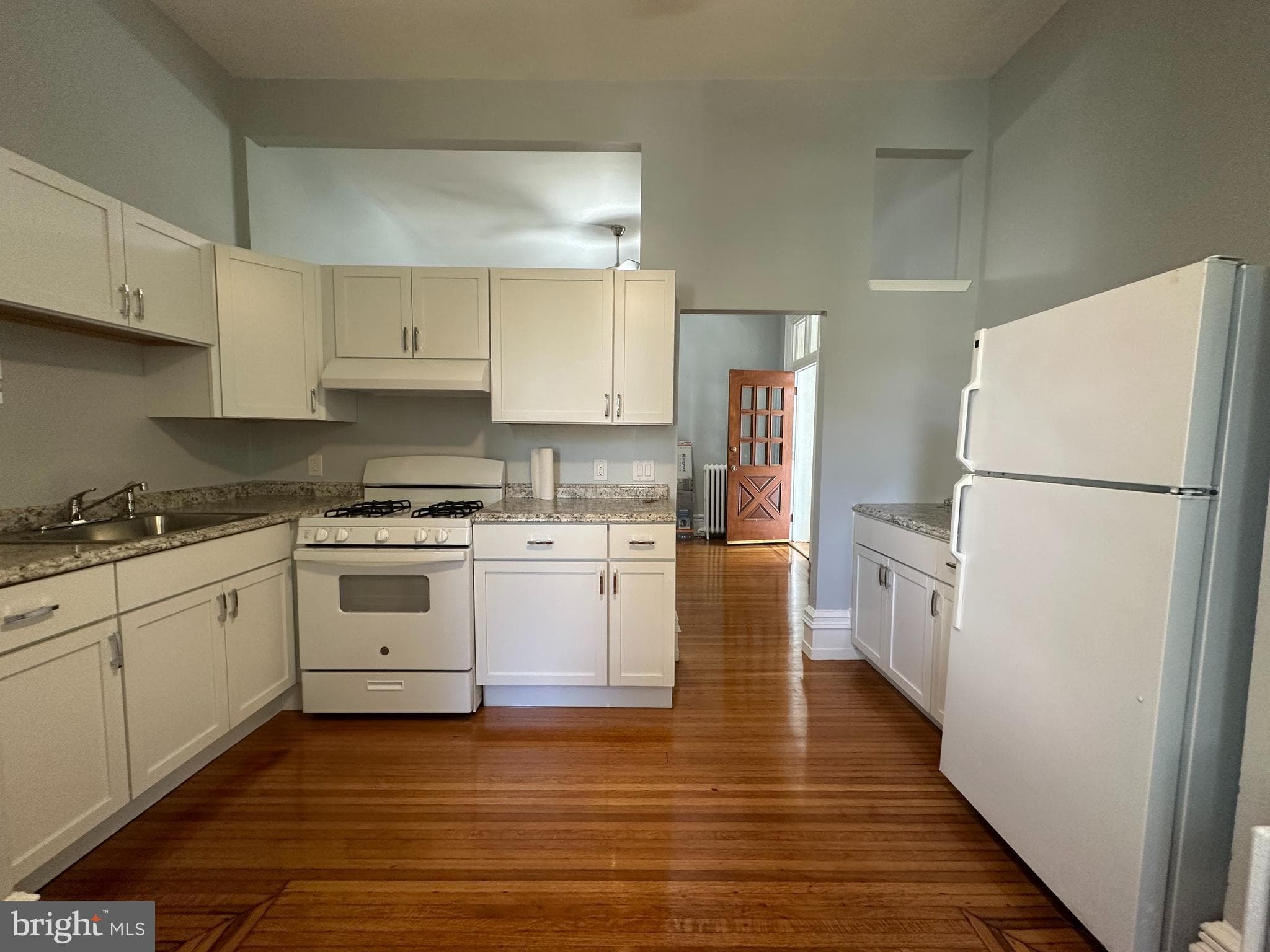 146 Sumac St #1f, Philadelphia, PA 19128