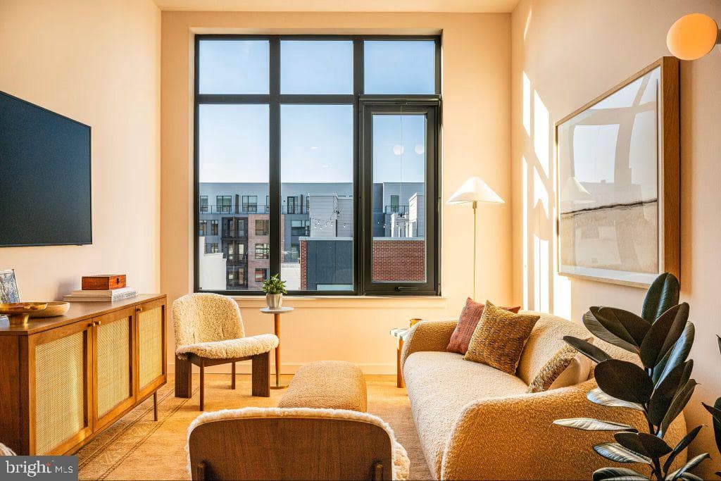 1700 N Front St #120, Philadelphia, PA 19122