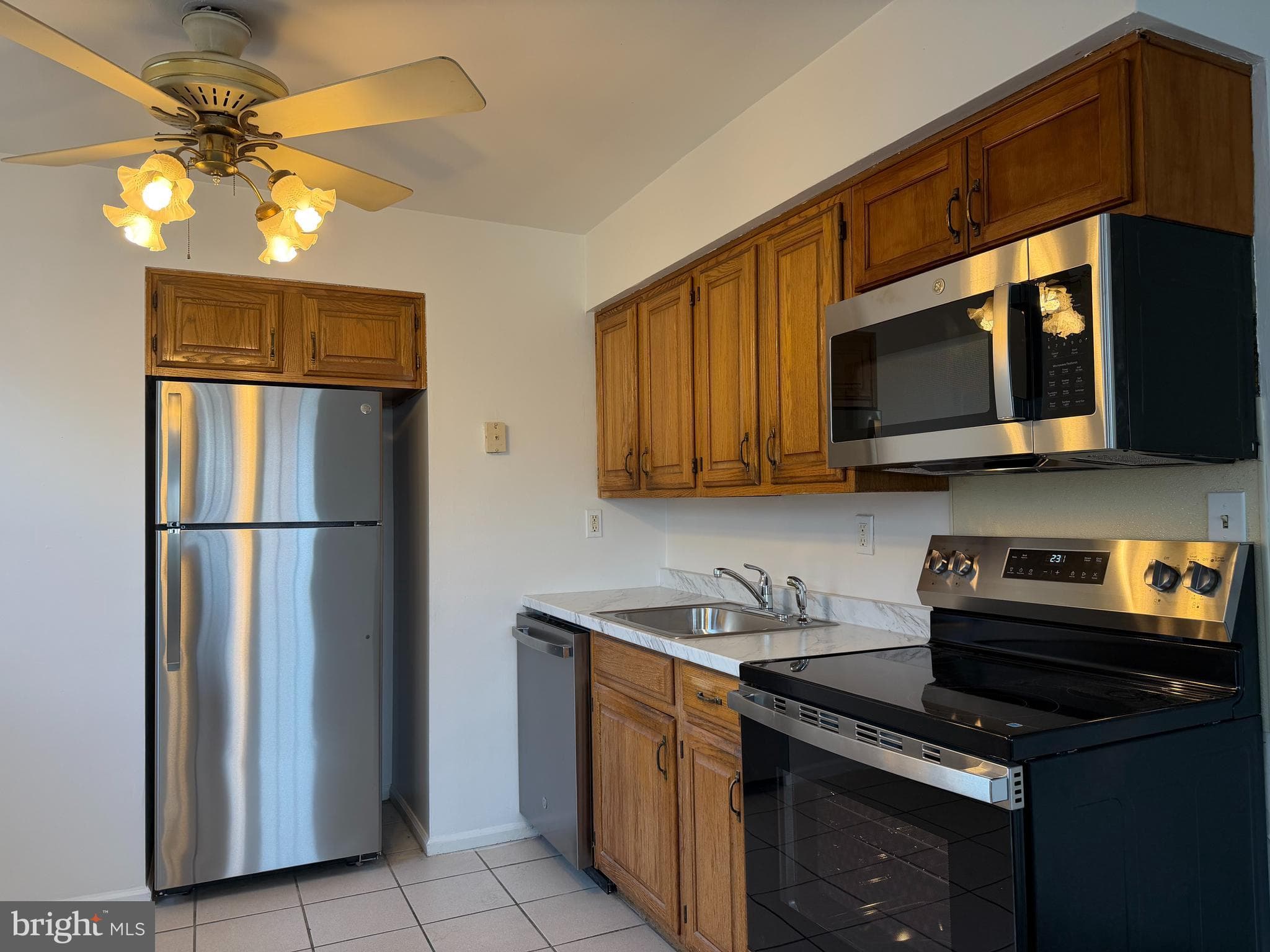 132 Church St #a First Floor, Clifton Heights, PA 19018