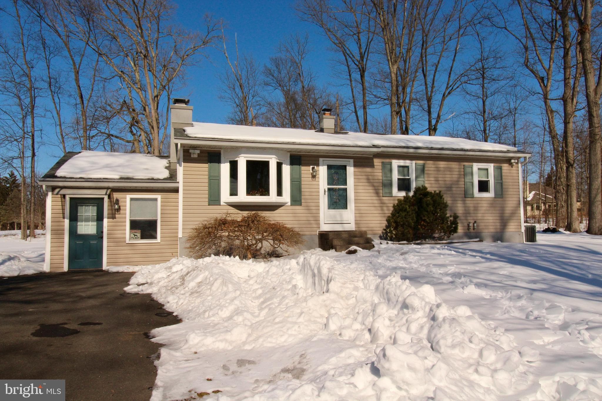 6751 Passer Rd, Coopersburg, PA 18036