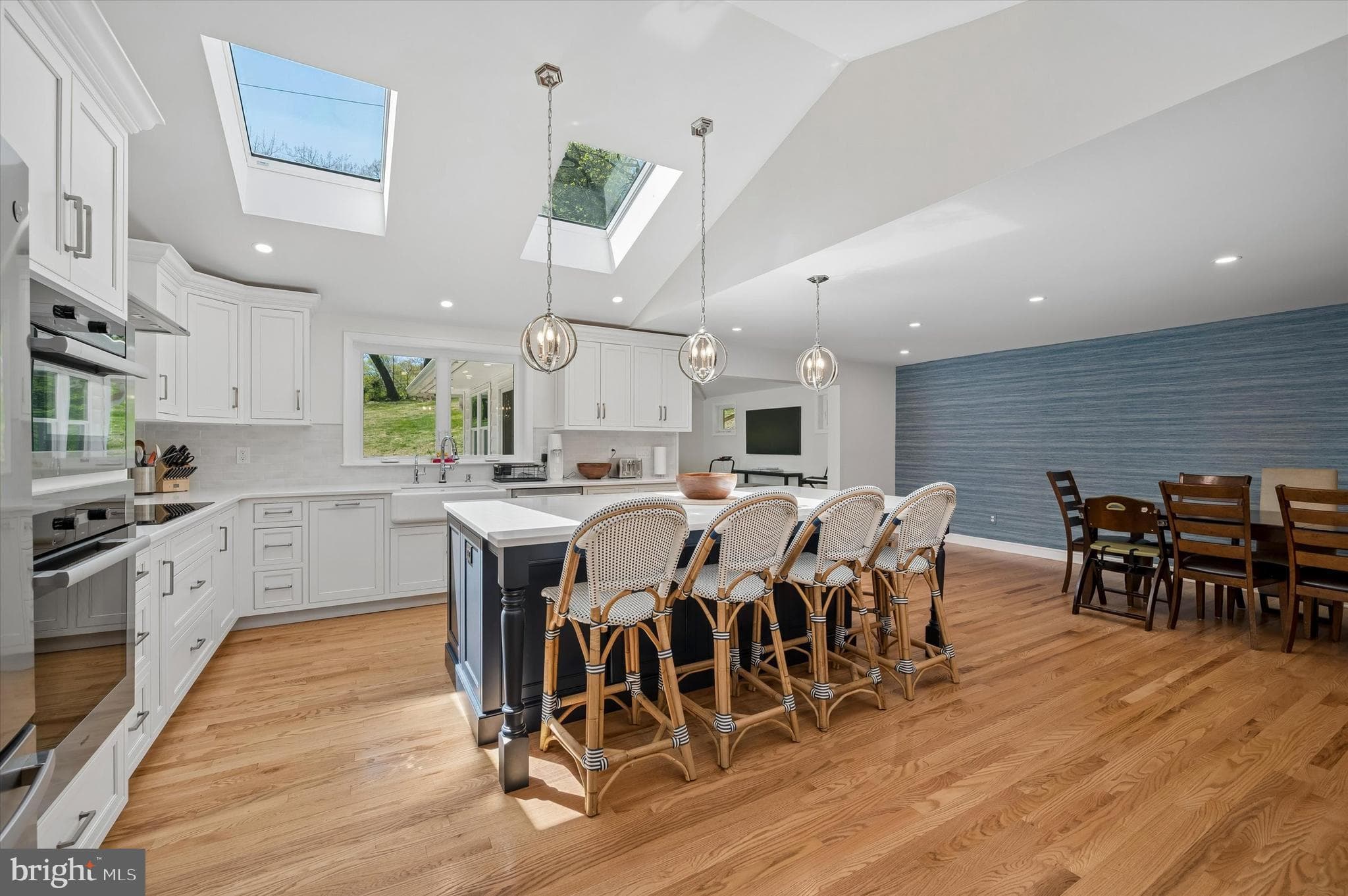 774 Robinhood Rd, Bryn Mawr, PA 19010