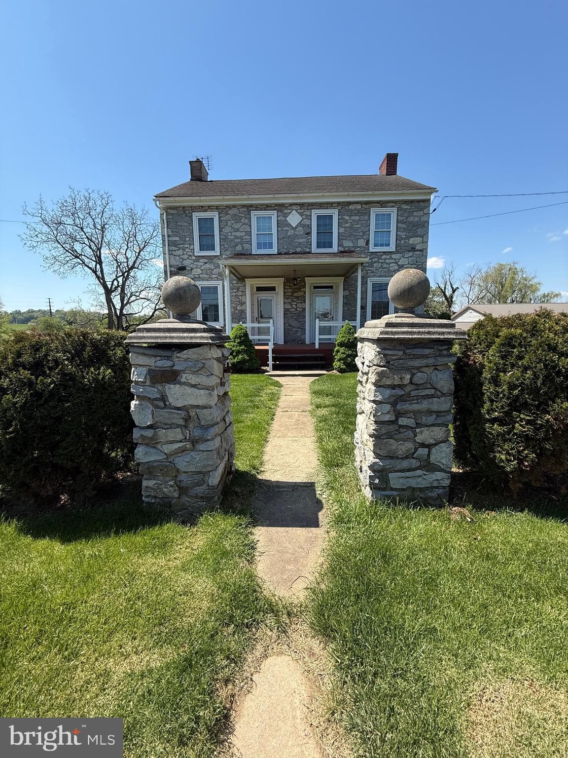 4056 E Newport Rd, Gordonville, PA 17529