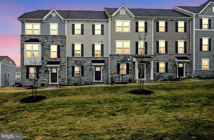 419 Paperbark Sq, Downingtown, PA 19335