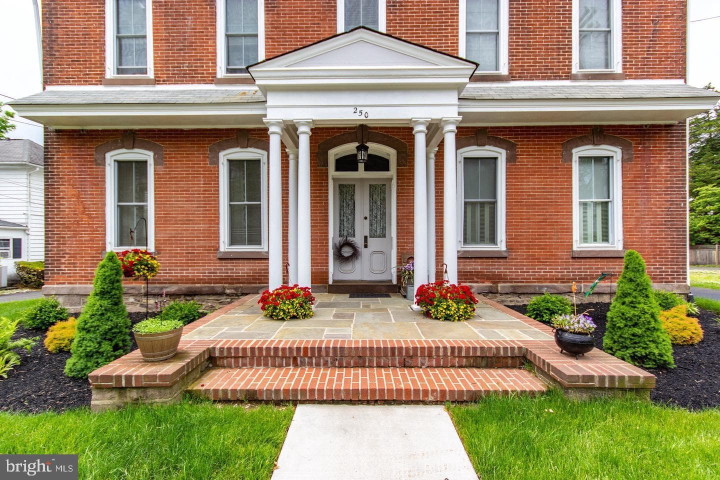 250 S State St S #1, Newtown, PA 18940