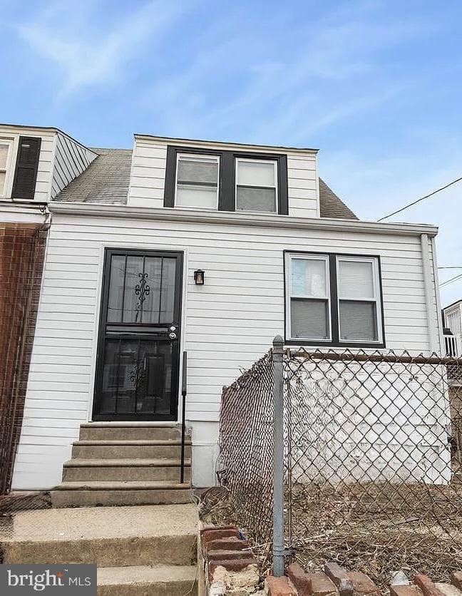 1118 Brown St #318, Chester, PA 19013