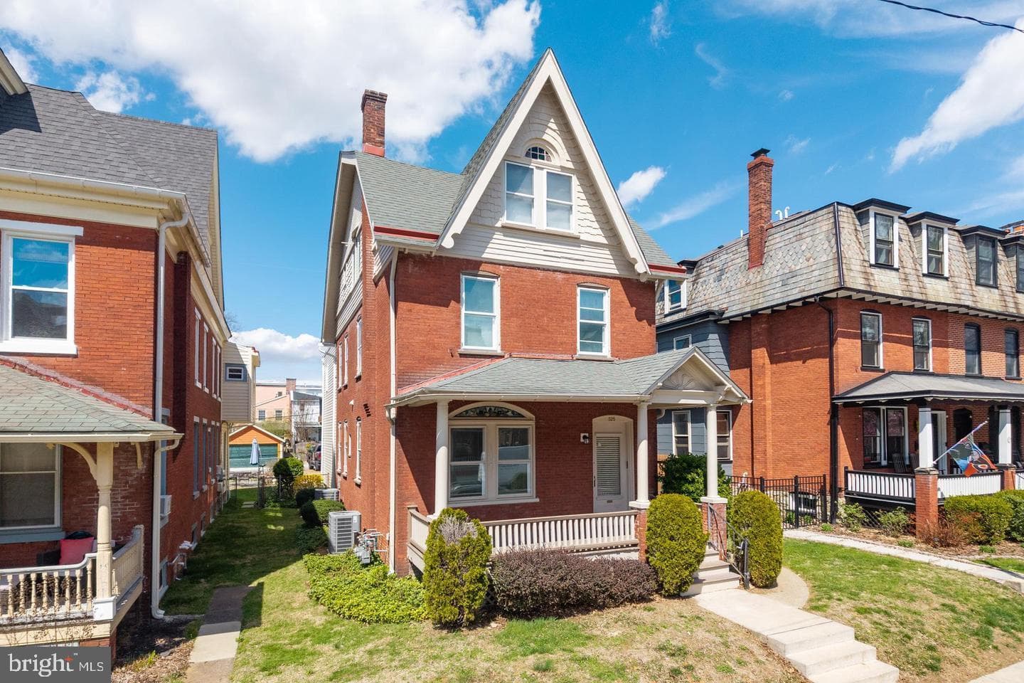 325 W Barnard St W, West Chester, PA 19382