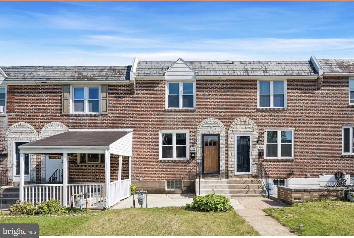306 Pine St, Glenolden, PA 19036