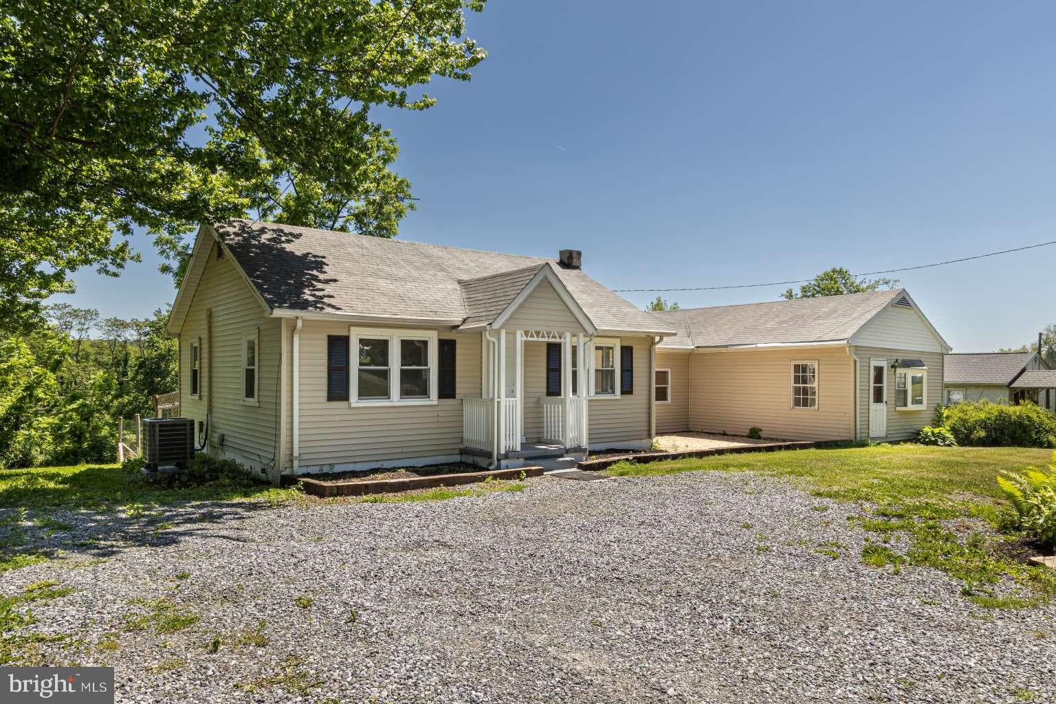 3392 Upper Valley Rd, Parkesburg, PA 19365