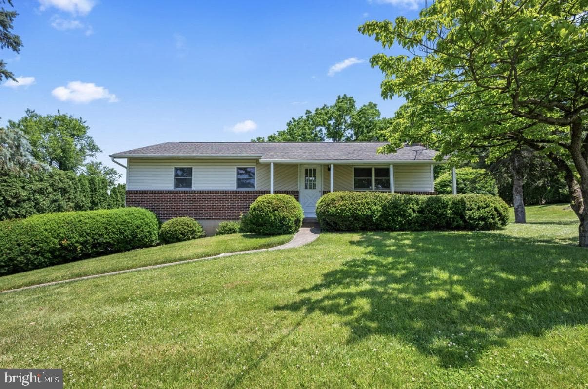 65 Klines Rd, Maxatawny, PA 19538