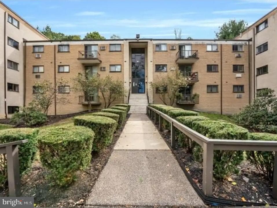 400 Glendale Rd #b13, Havertown, PA 19083