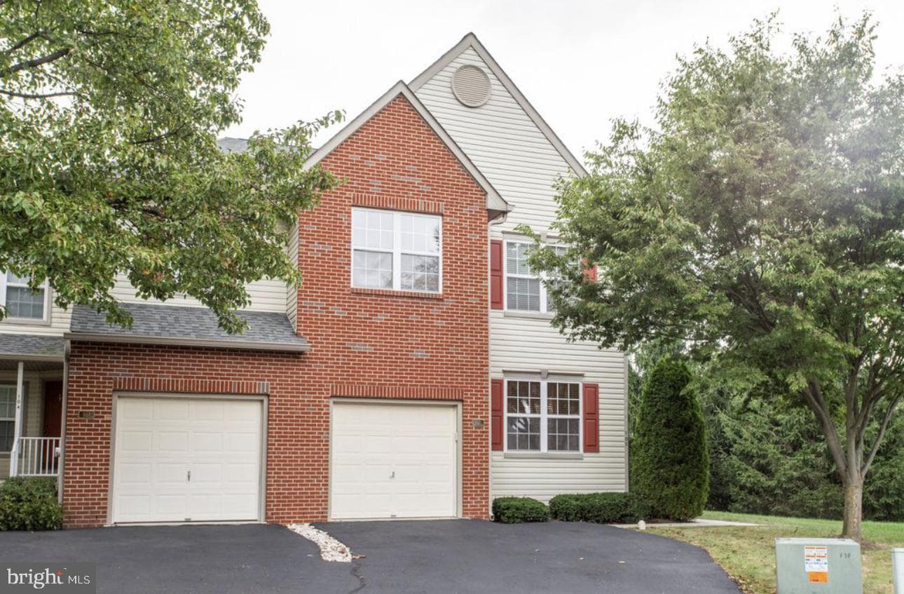 105 Farrington Ct, Collegeville, PA 19426