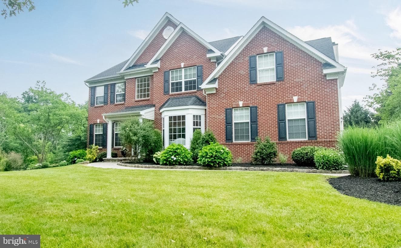 4 Marshall Ct, Glen Mills, PA 19342