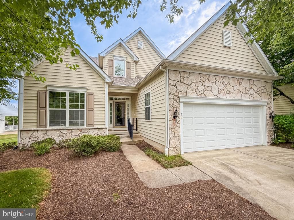 40 Betts Dr, Washington Crossing, PA 18977