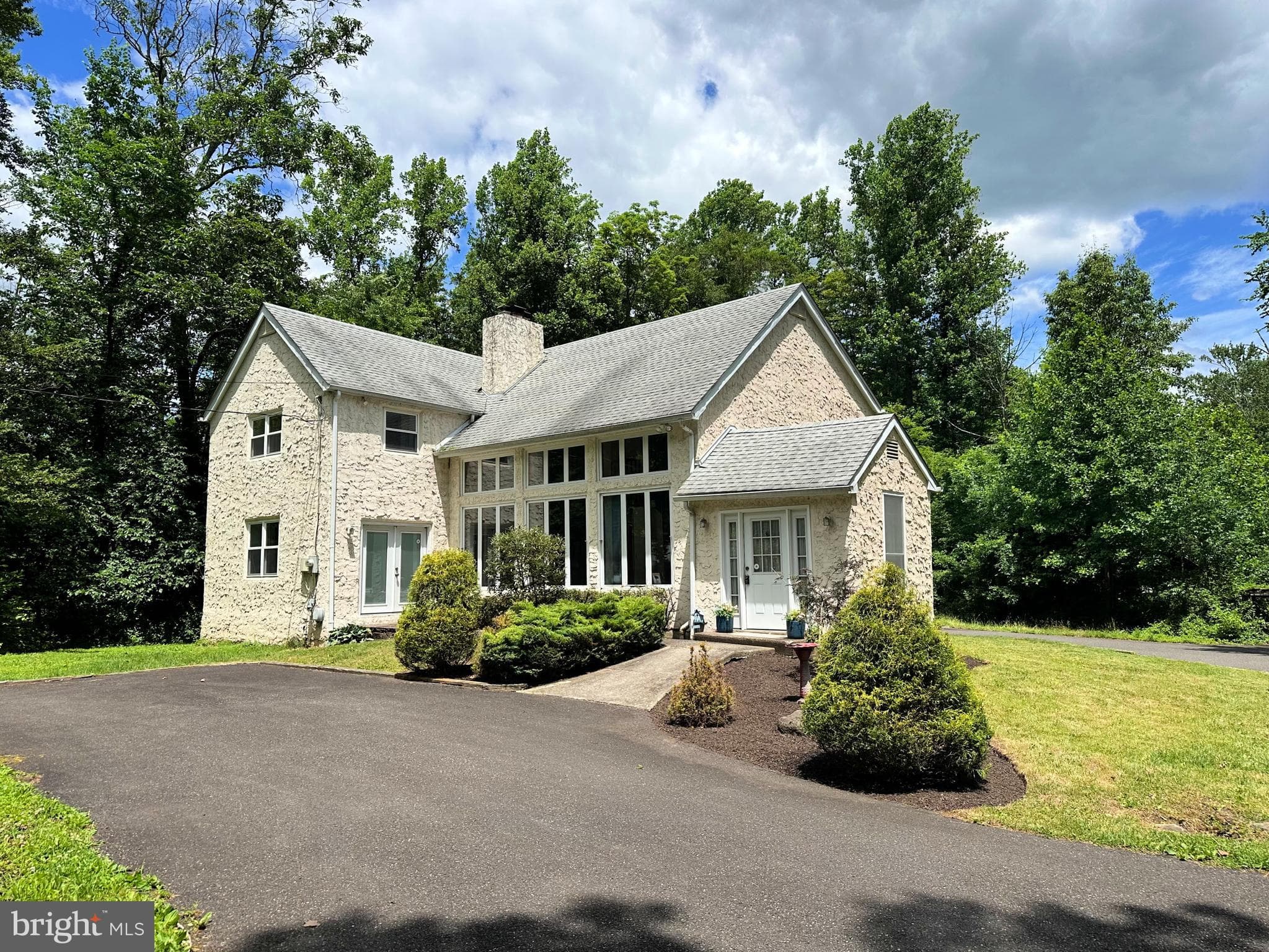 305 Thousand Acre Rd, Sellersville, PA 18960