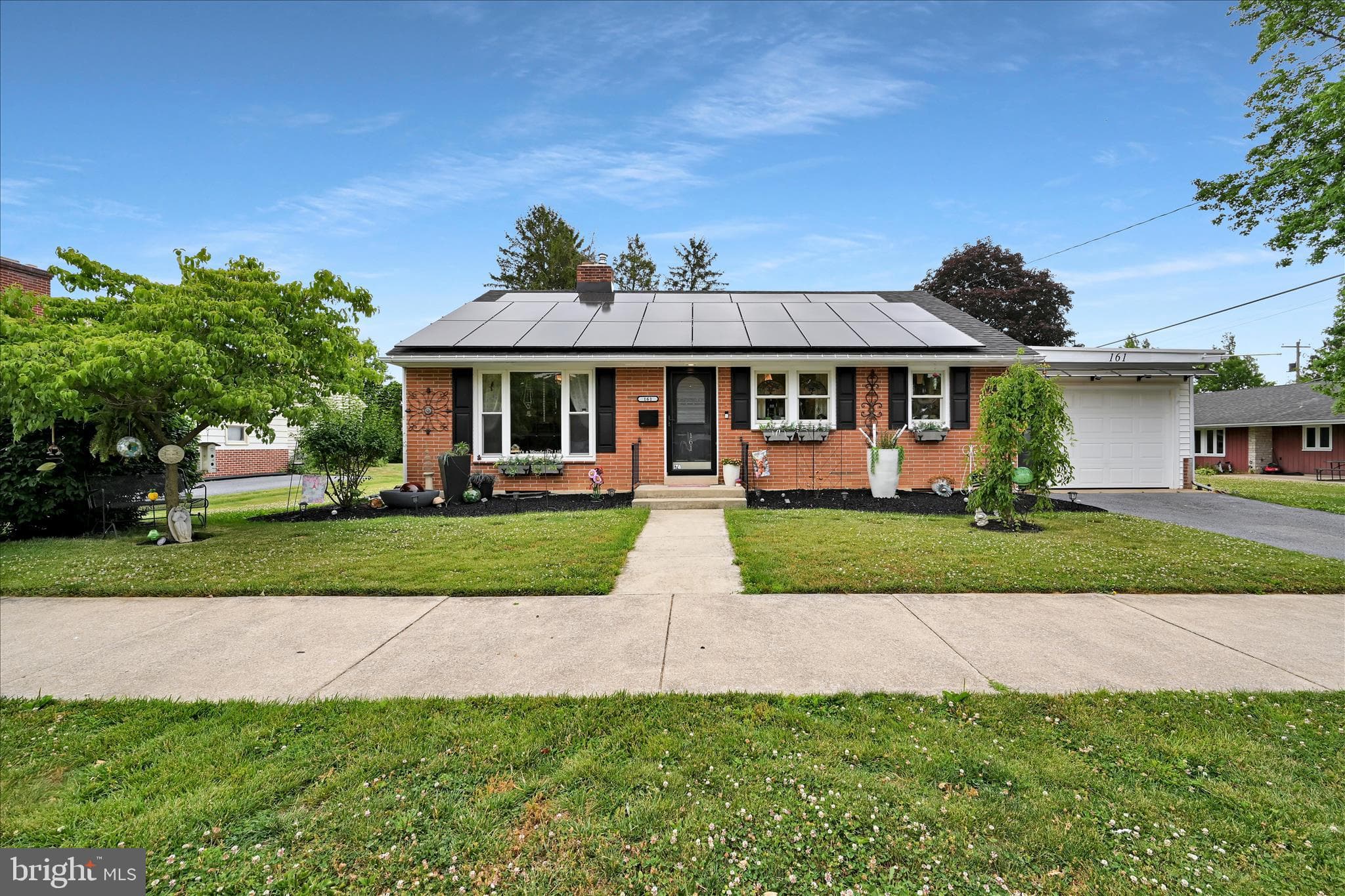 161 N Laurel St, Manheim, PA 17545