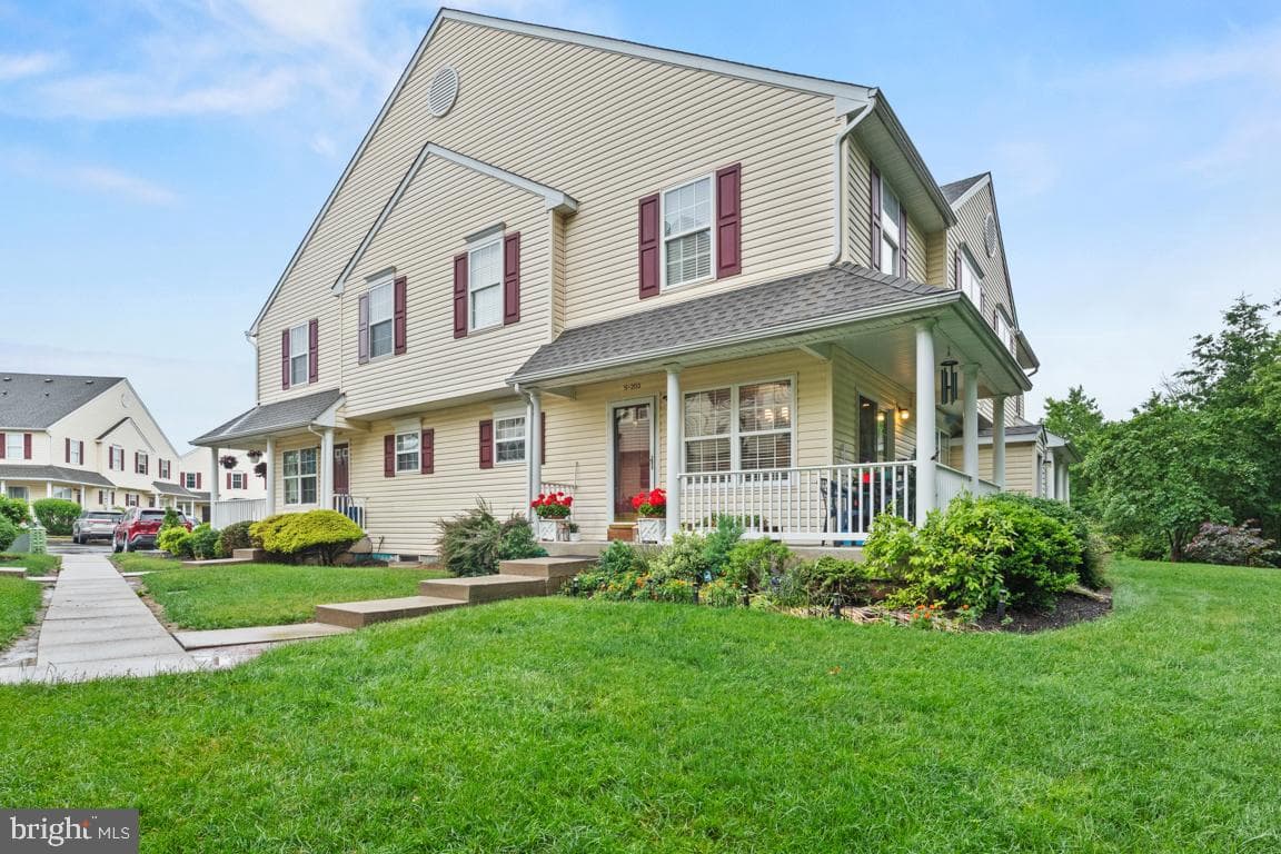 203 Prairie Ct #building S, Quakertown, PA 18951