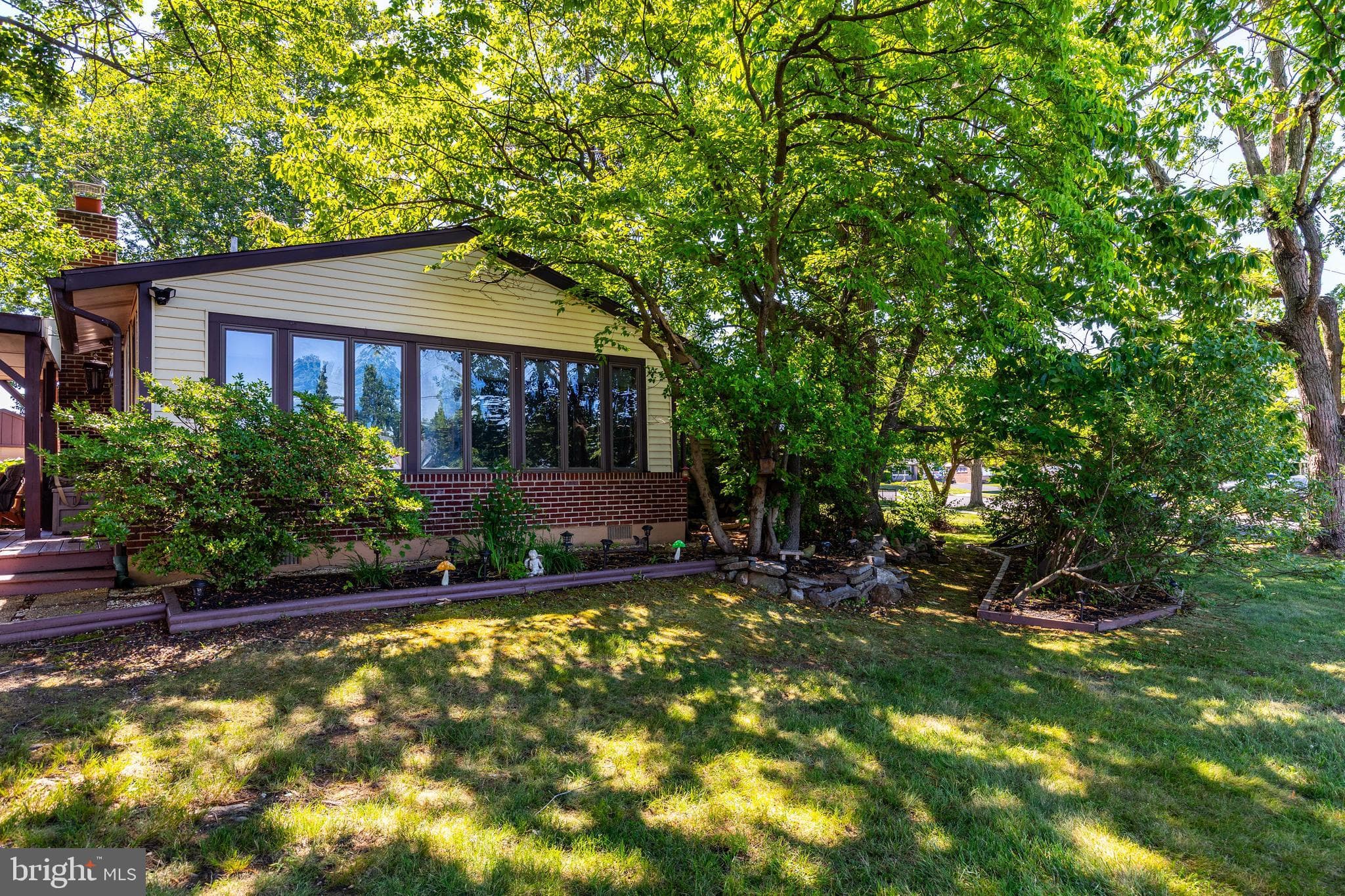 2181 Springhouse Ln, Aston, PA 19014