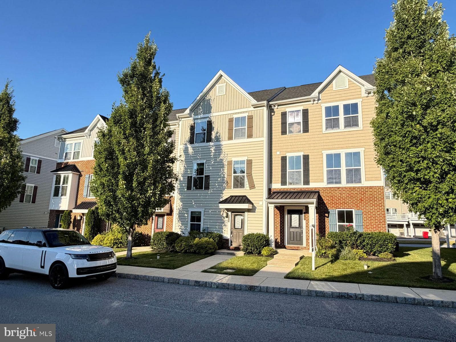 215 Quarry Point Rd, Malvern, PA 19355