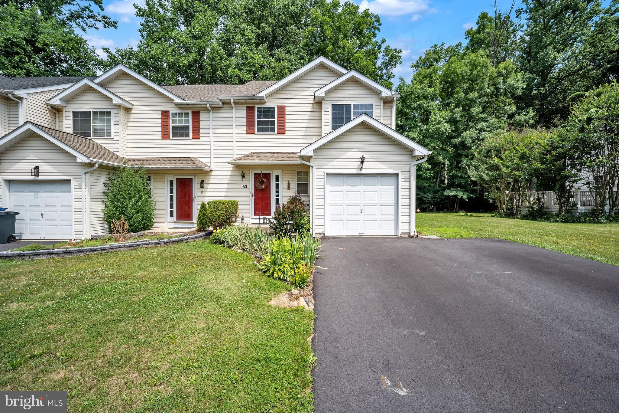 63 Pinckney Dr, Coatesville, PA 19320
