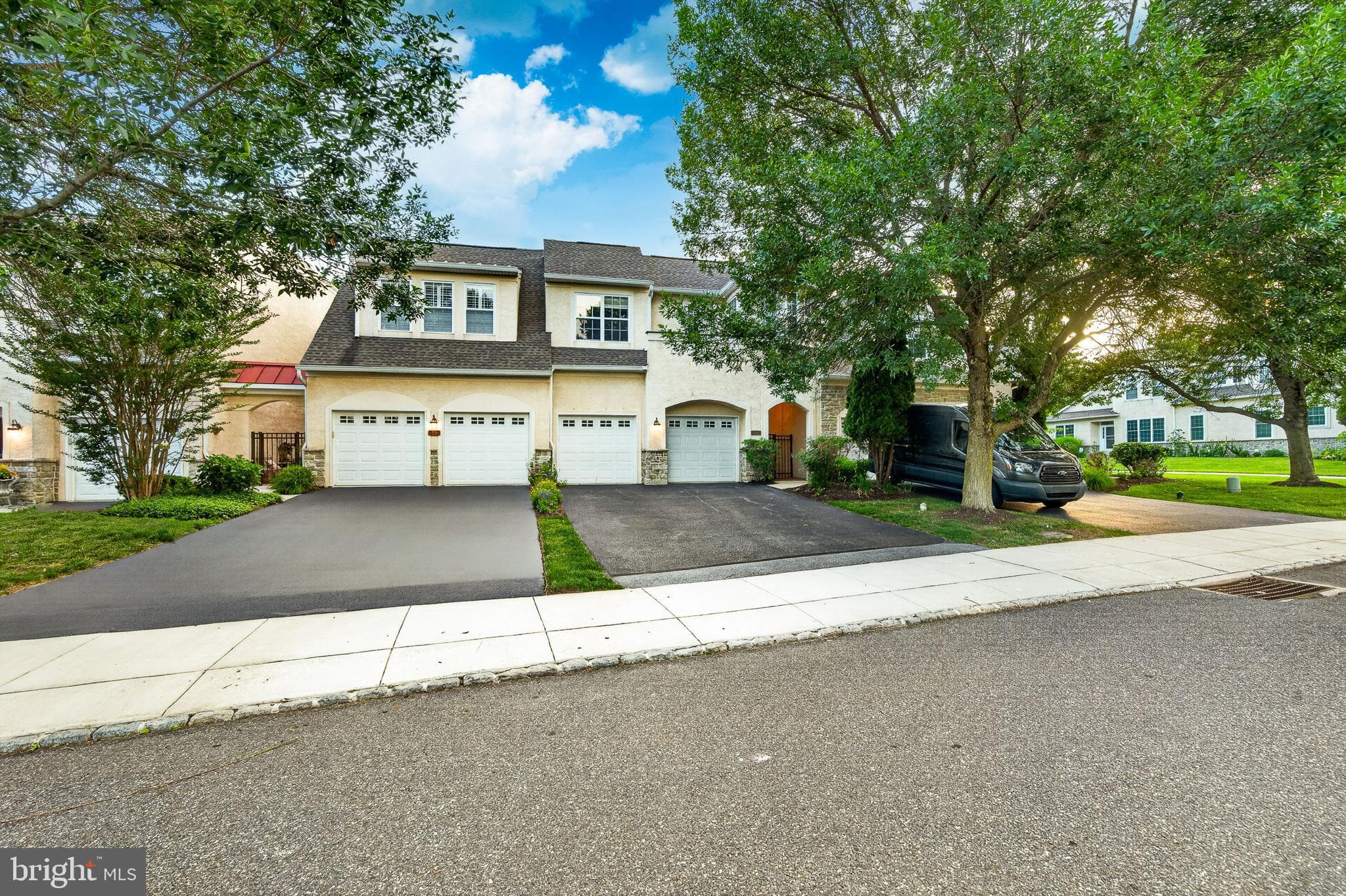54 Old Barn Dr, West Chester, PA 19382