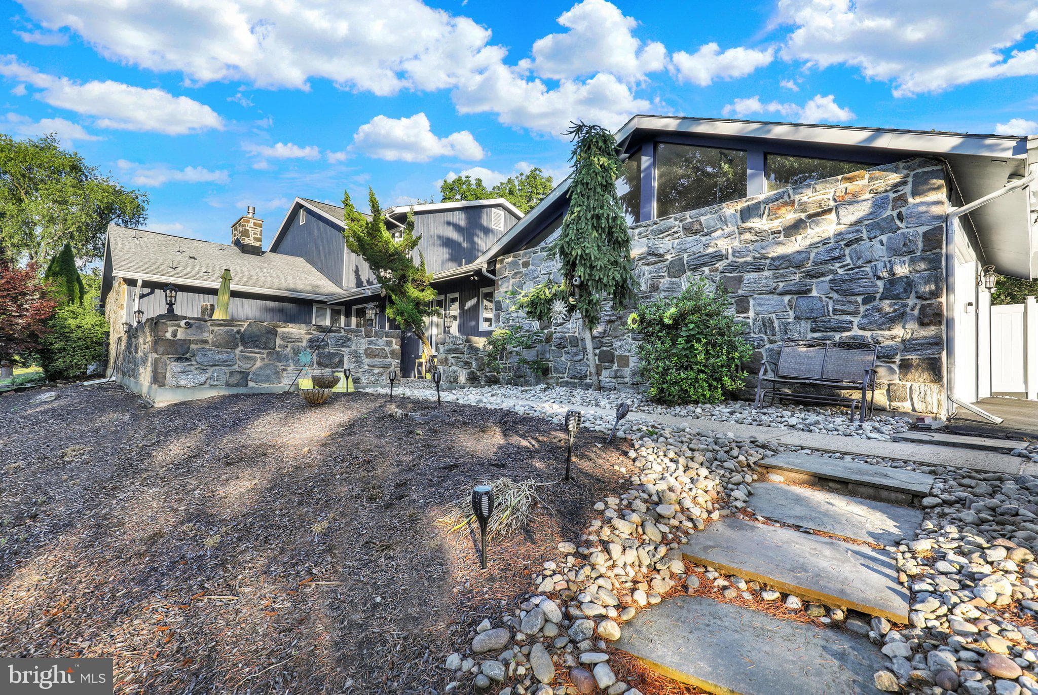 2210 Greenwood Rd, Allentown, PA 18103