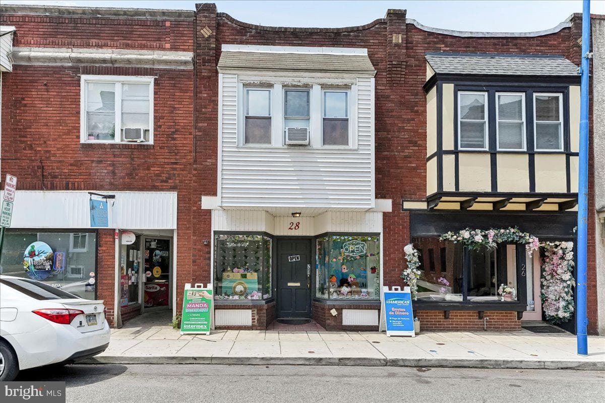 28 Gay St, Phoenixville, PA 19460