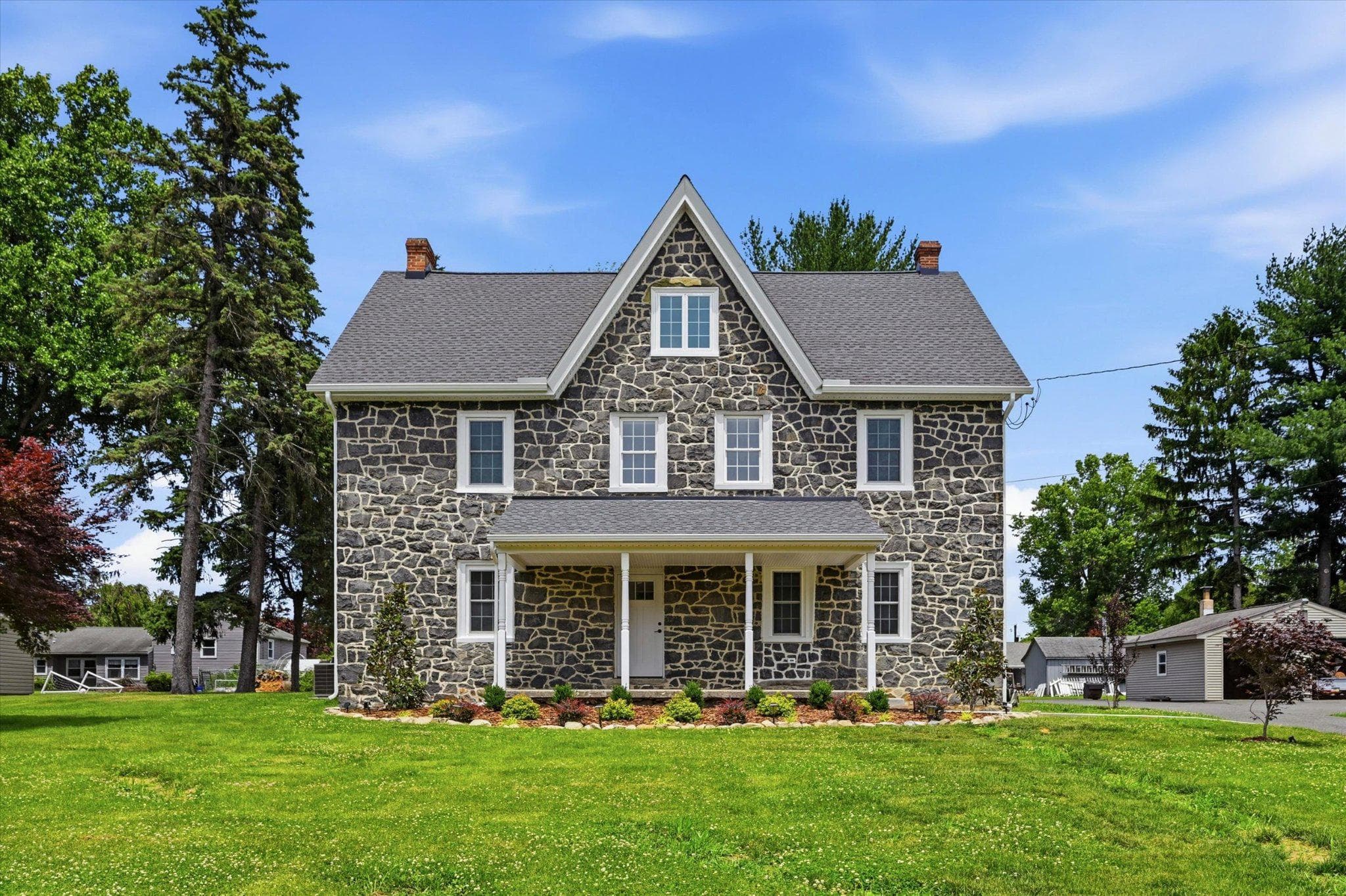 1512 Naamans Creek Rd, Garnet Valley, PA 19060