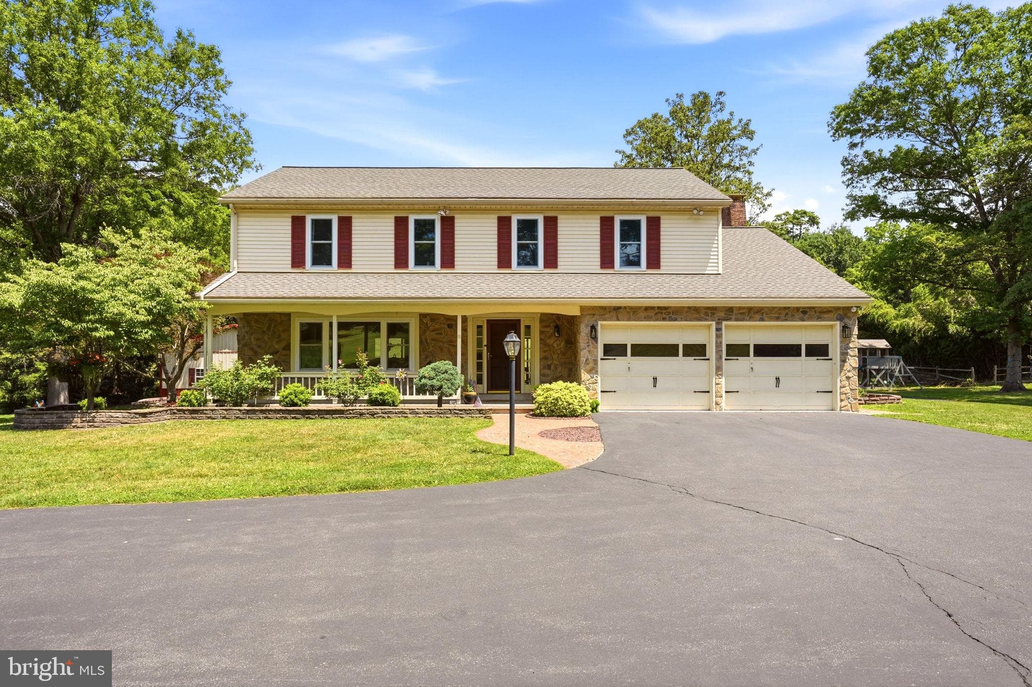 194 Meadow Glen Ln, Reading, PA 19607