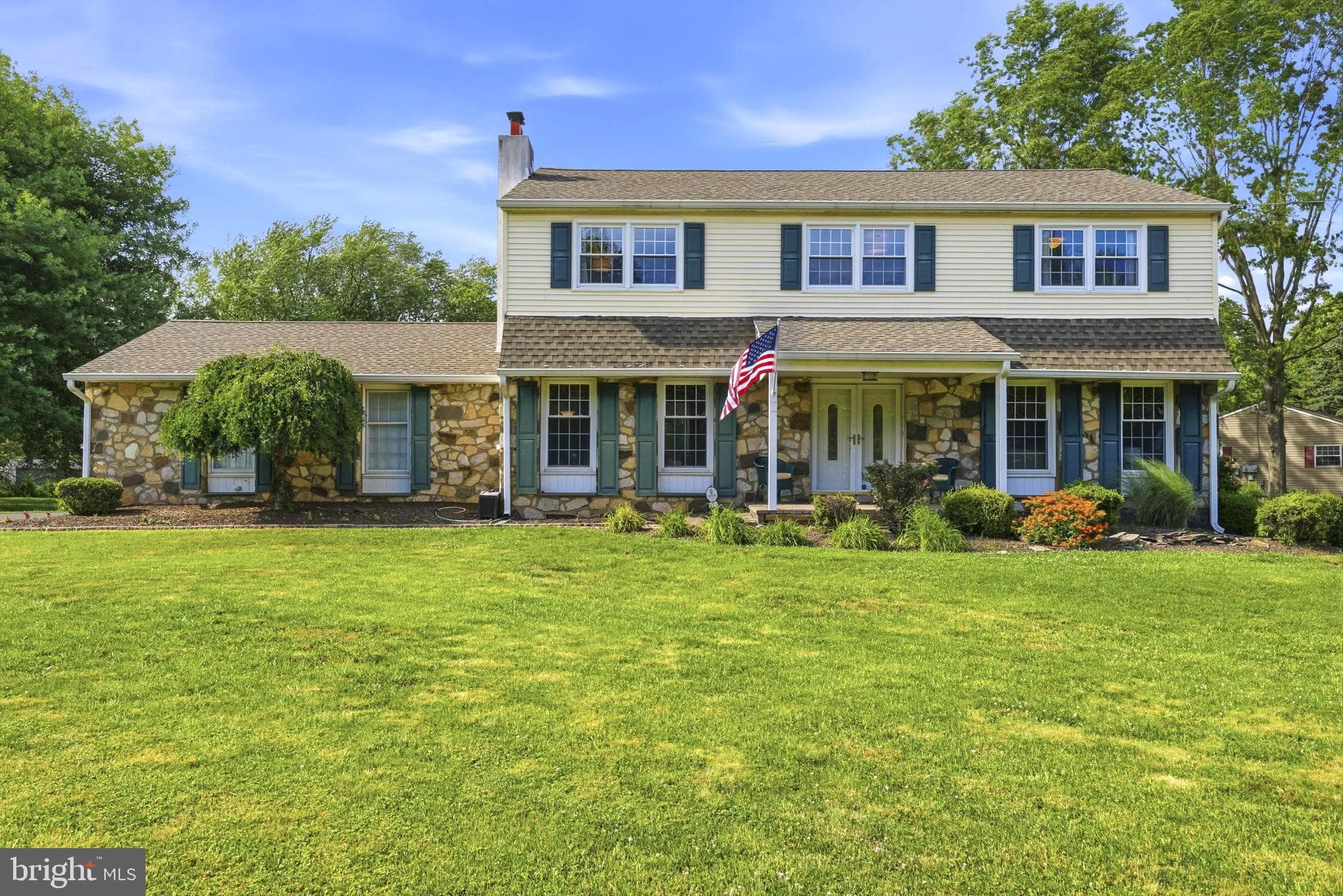 7 Pebble Ridge Rd, Warrington, PA 18976