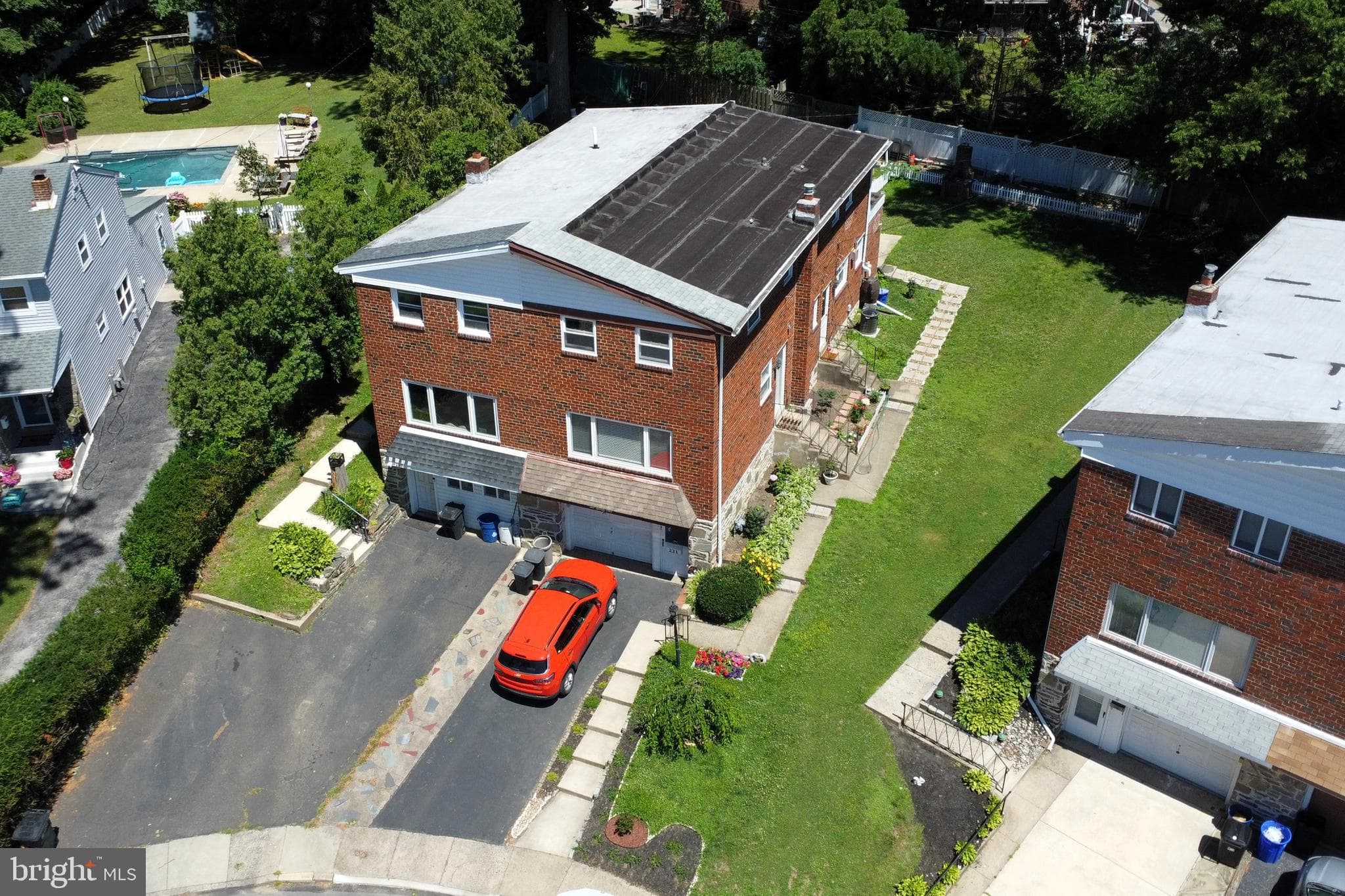 221 Juniper Rd, Havertown, PA 19083