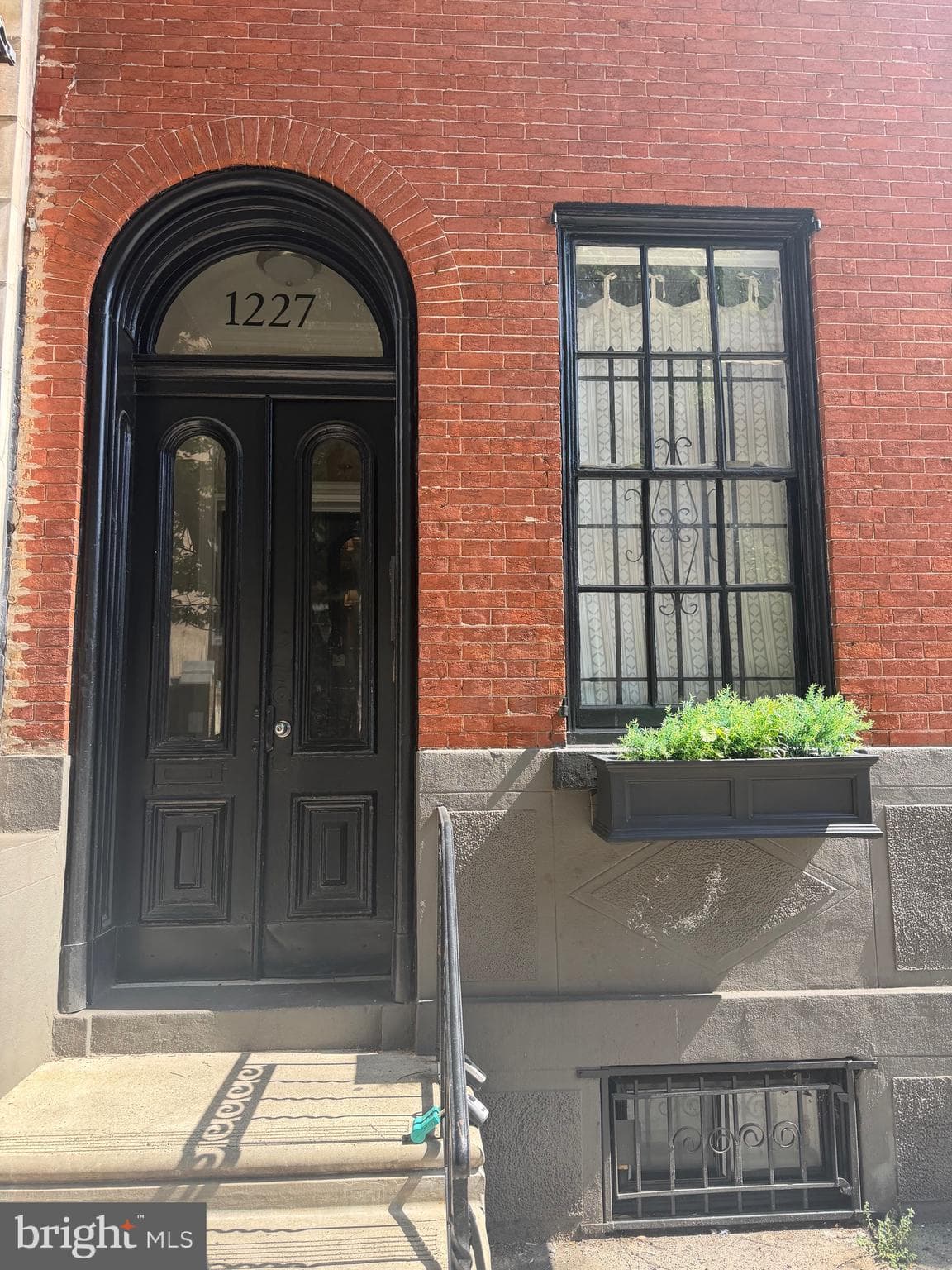 1227 Spruce St #2r, Philadelphia, PA 19107