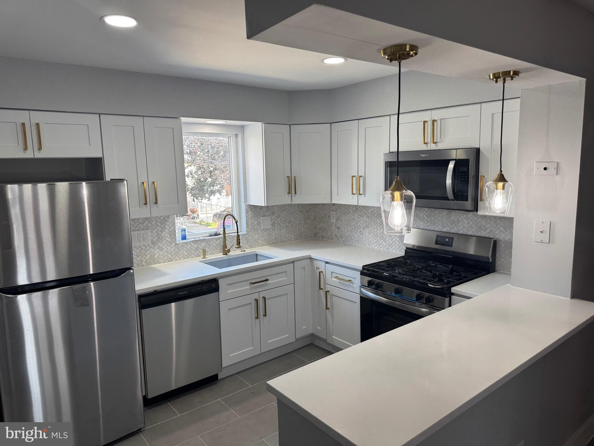 126 N Madison Ave, Upper Darby, PA 19082