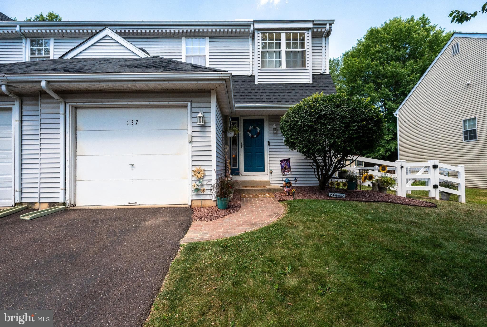 137 Azalea Cir, Royersford, PA 19468