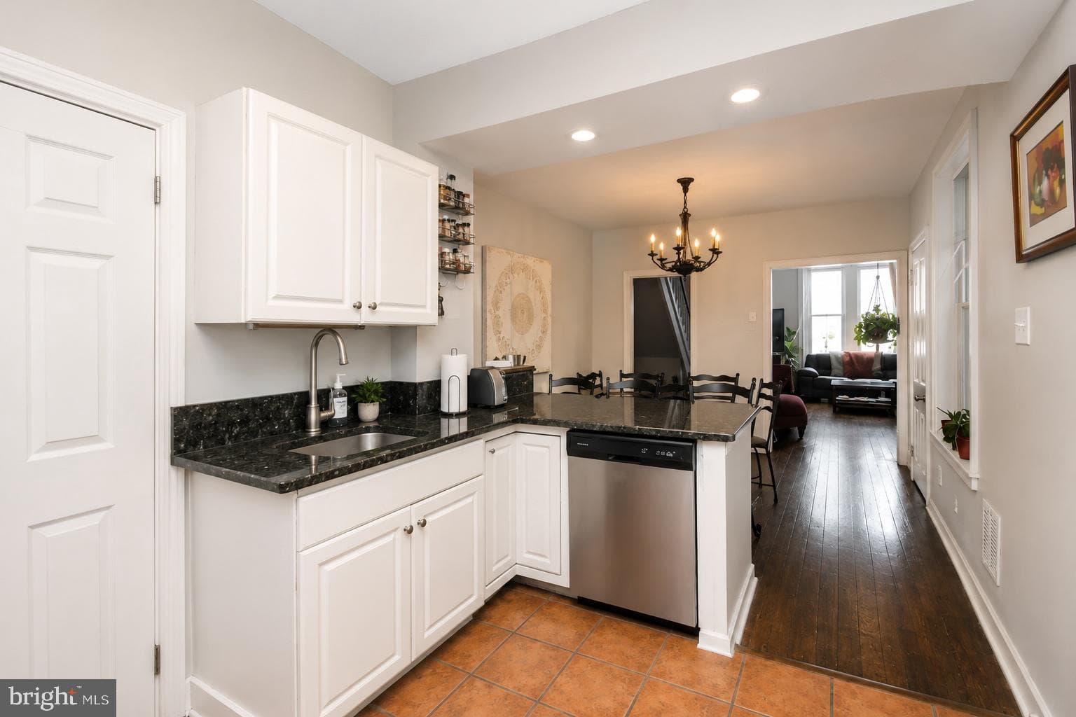 2503 Carpenter St, Philadelphia, PA 19146