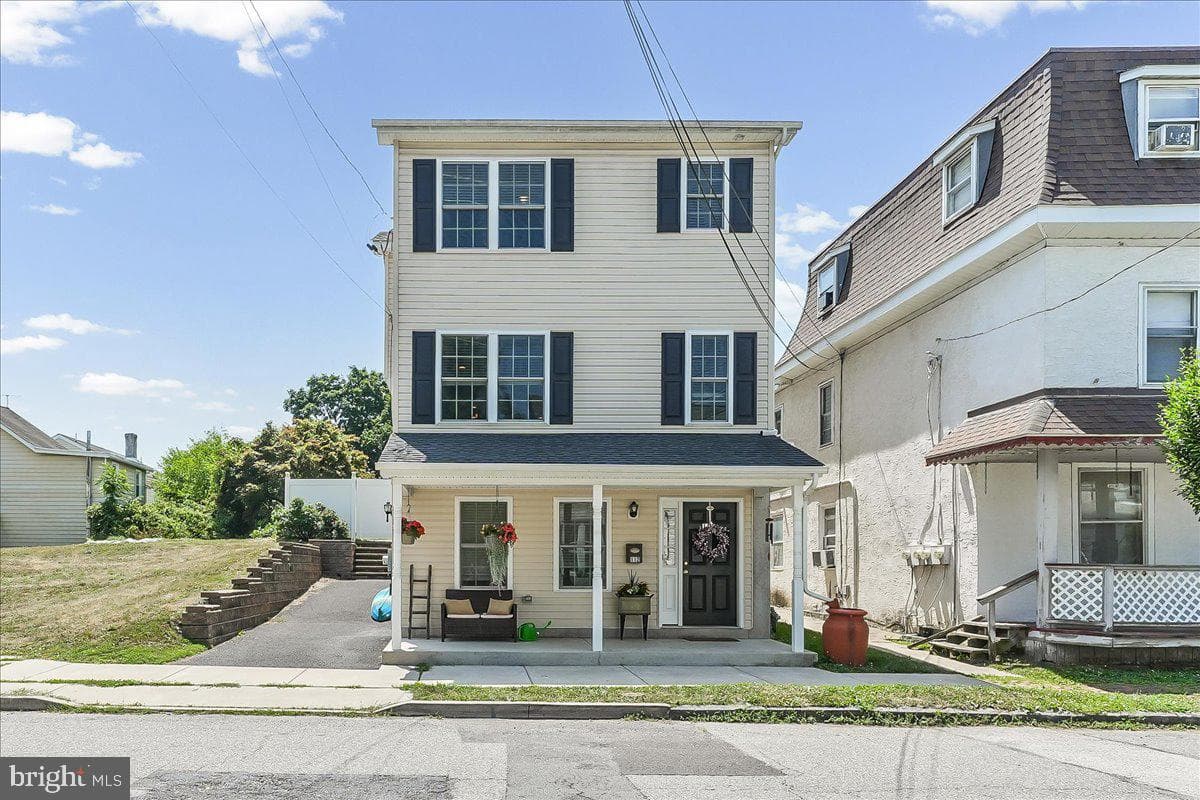 112 Dayton St, Phoenixville, PA 19460