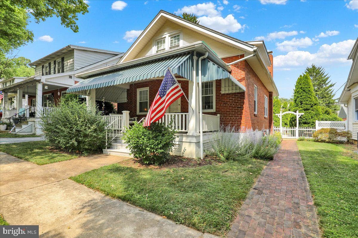 405 Seiberts Ct, Wyomissing, PA 19609