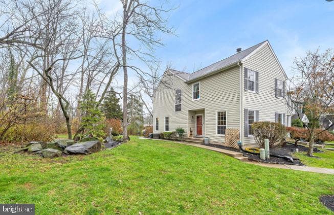 88 Village Dr, Schwenksville, PA 19473