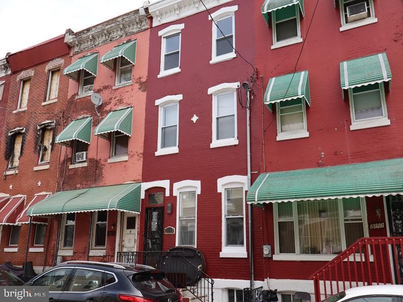 2113 N Woodstock St, Philadelphia, PA 19121
