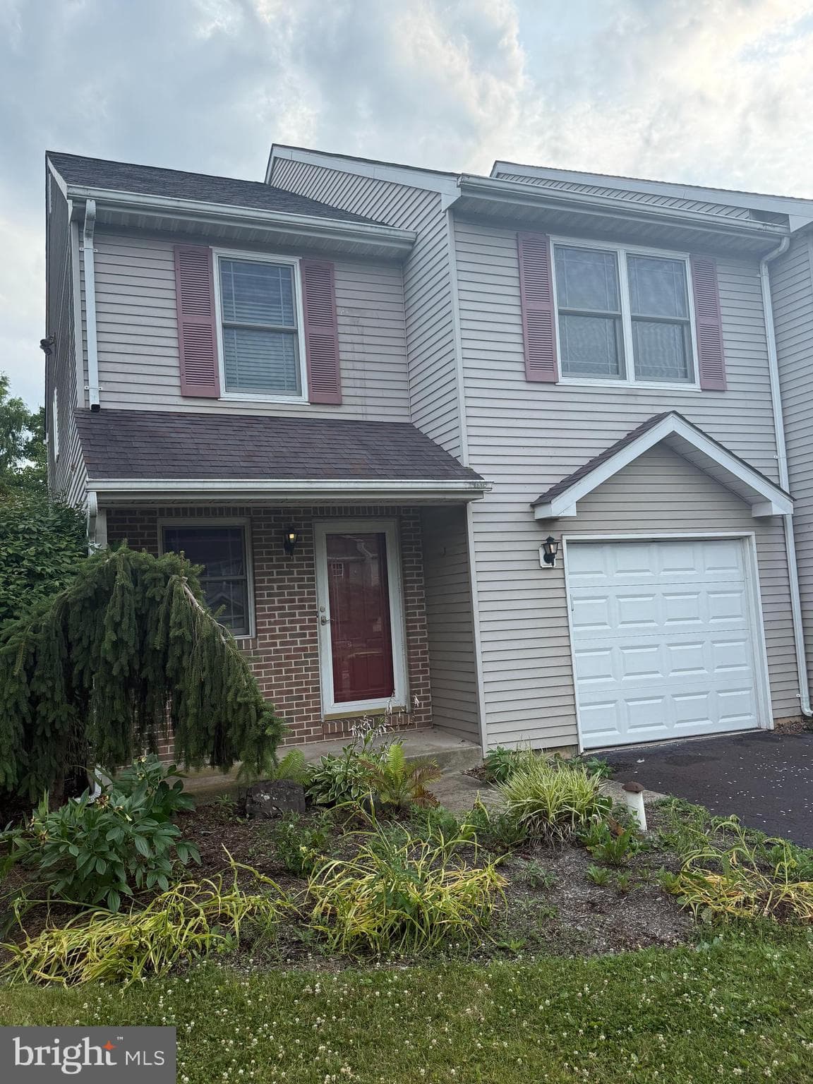 121 Anjou Ct, Telford, PA 18969