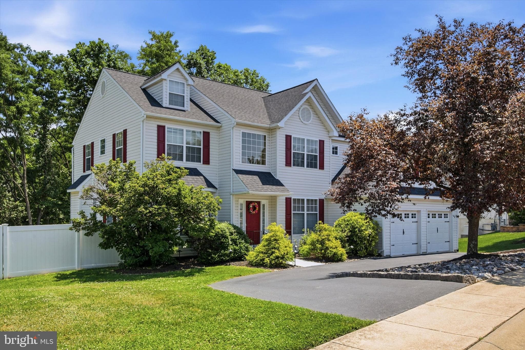112 Spring Valley Way, Aston, PA 19014