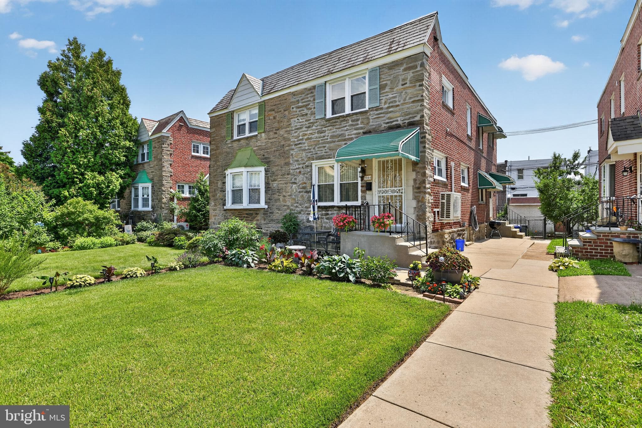 2004 Vista St, Philadelphia, PA 19152