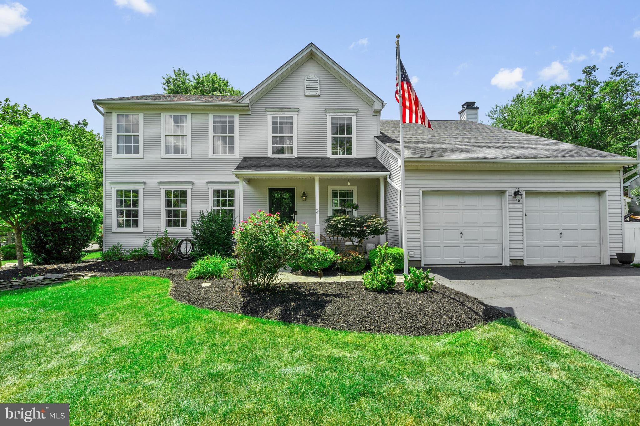 2 Sutton Ct, Newtown, PA 18940