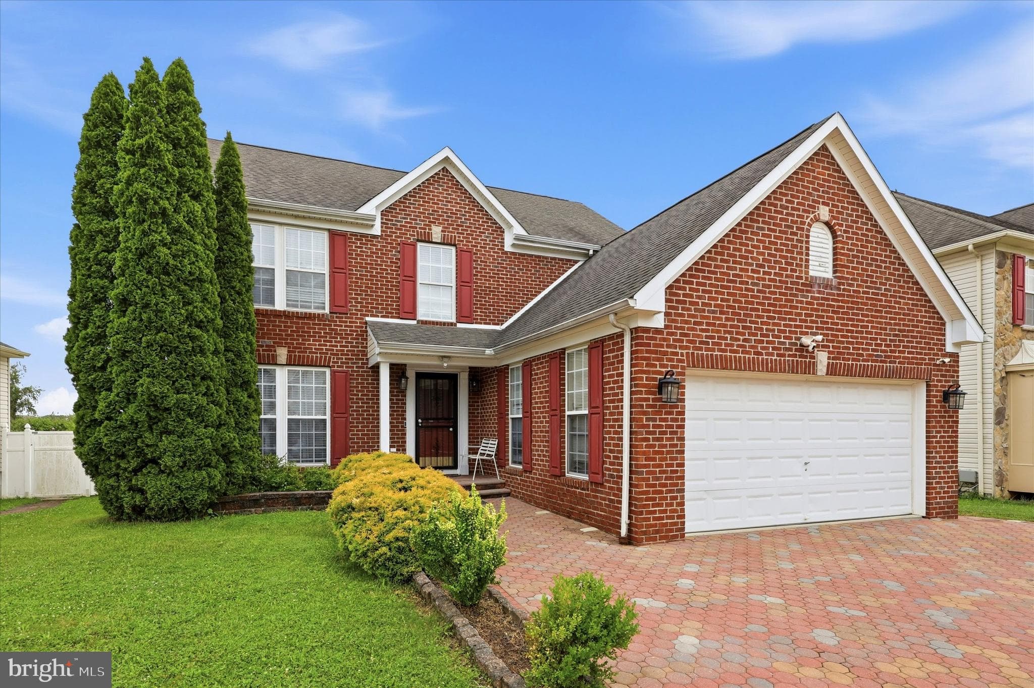 8217 Rose Petal Dr, Philadelphia, PA 19111