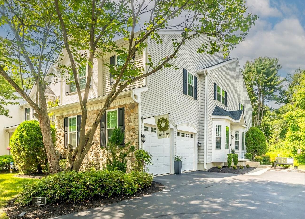 182 Portsmouth Cir, Glen Mills, PA 19342