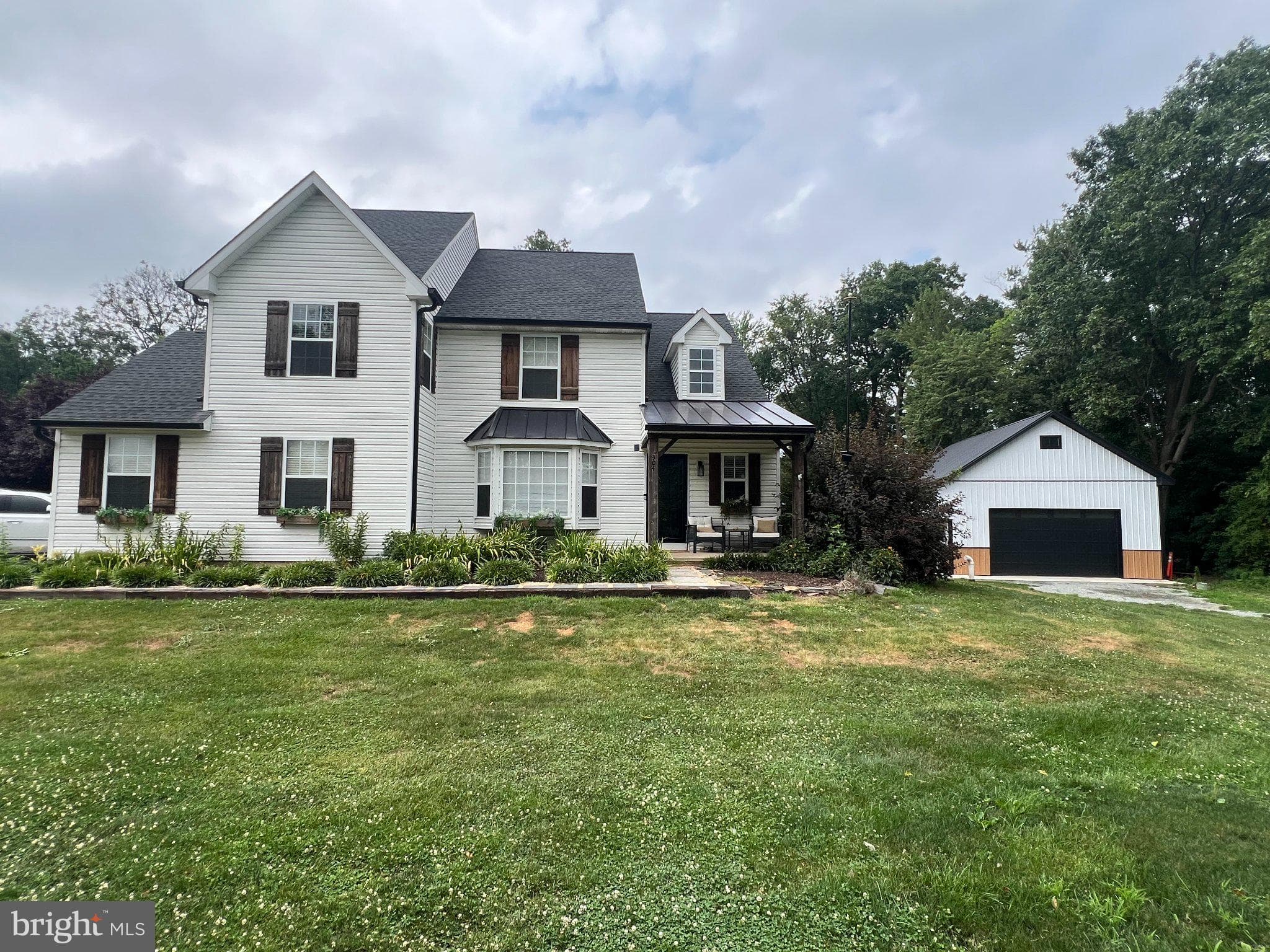 304 Mill Pond Ln, Oxford, PA 19363