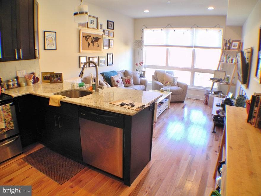 1110 South St #unit 302, Philadelphia, PA 19147