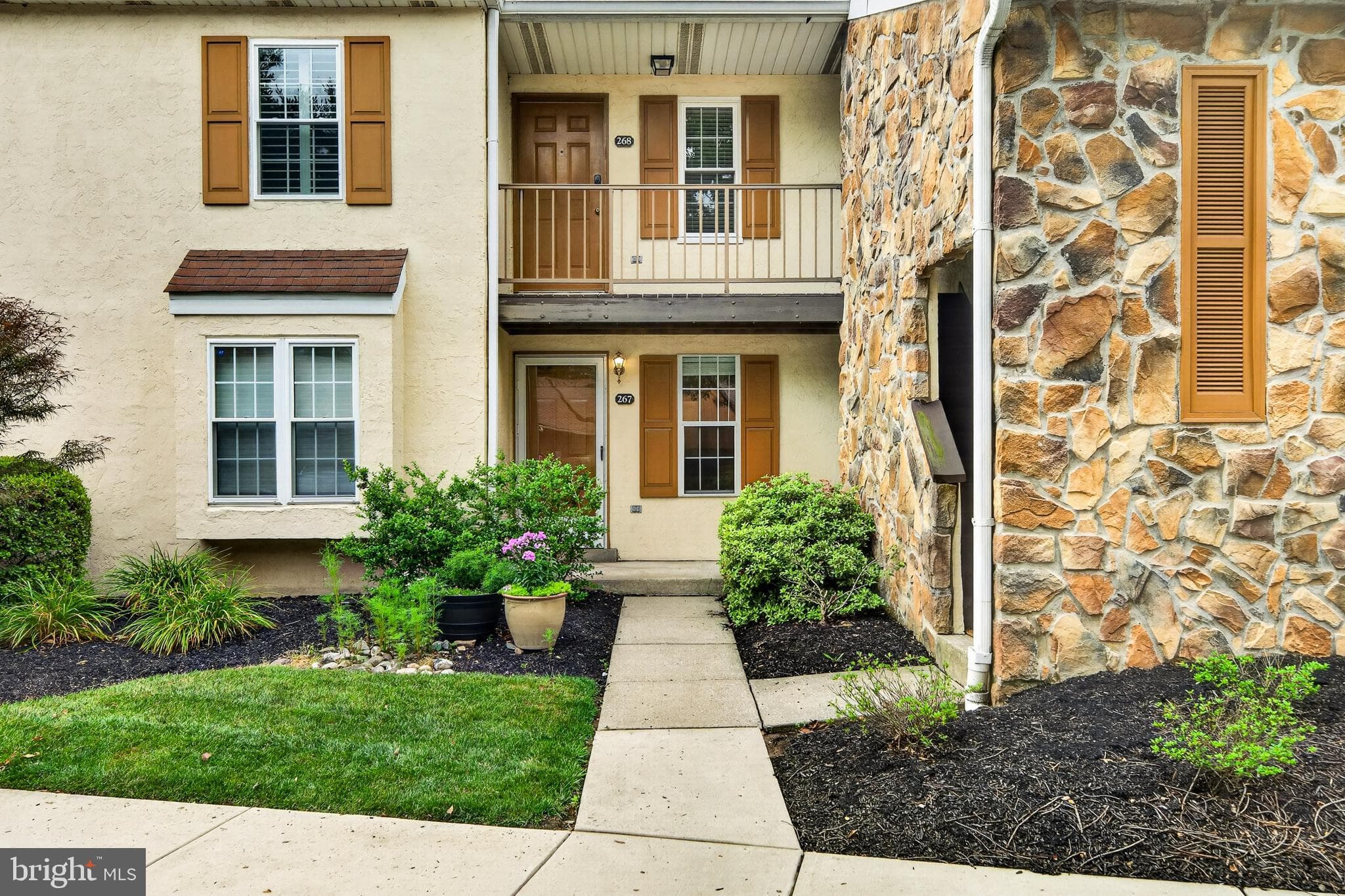 267 Valley Stream Ln #267, Chesterbrook, PA 19087
