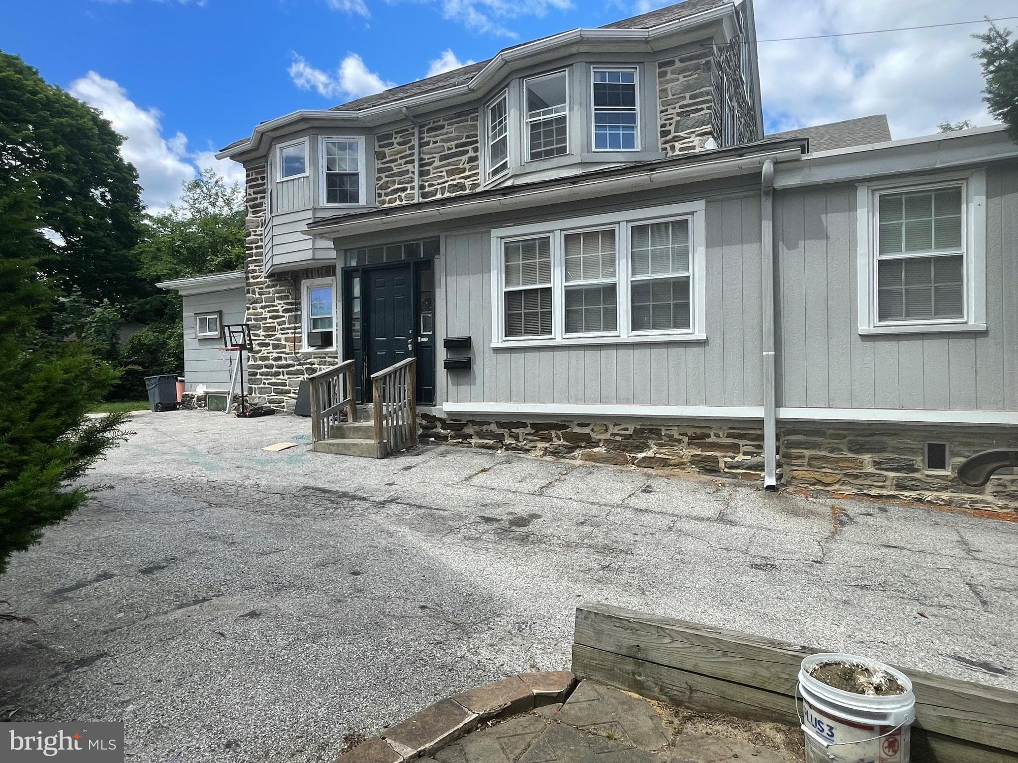 16 Windsor Ave, Upper Darby, PA 19082